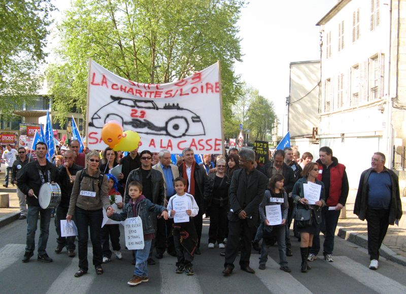 Manif 1er Mai SME La Charité