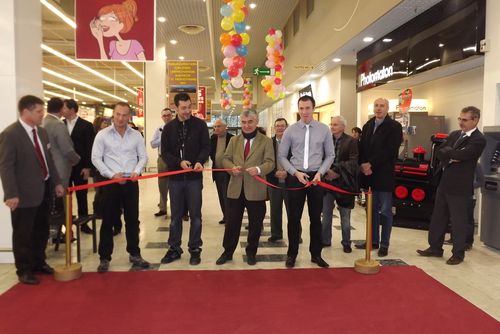 Inauguration de la galerie commerçante d'Auchan